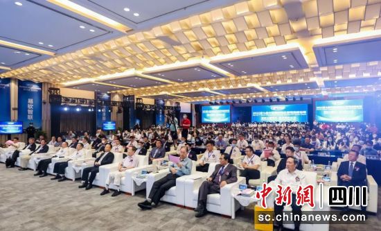 年度行业盛会,重磅嘉宾齐聚通威。(通威集团 供图) 年度行业盛会,重磅嘉宾齐聚通威。(通威集团 供图)